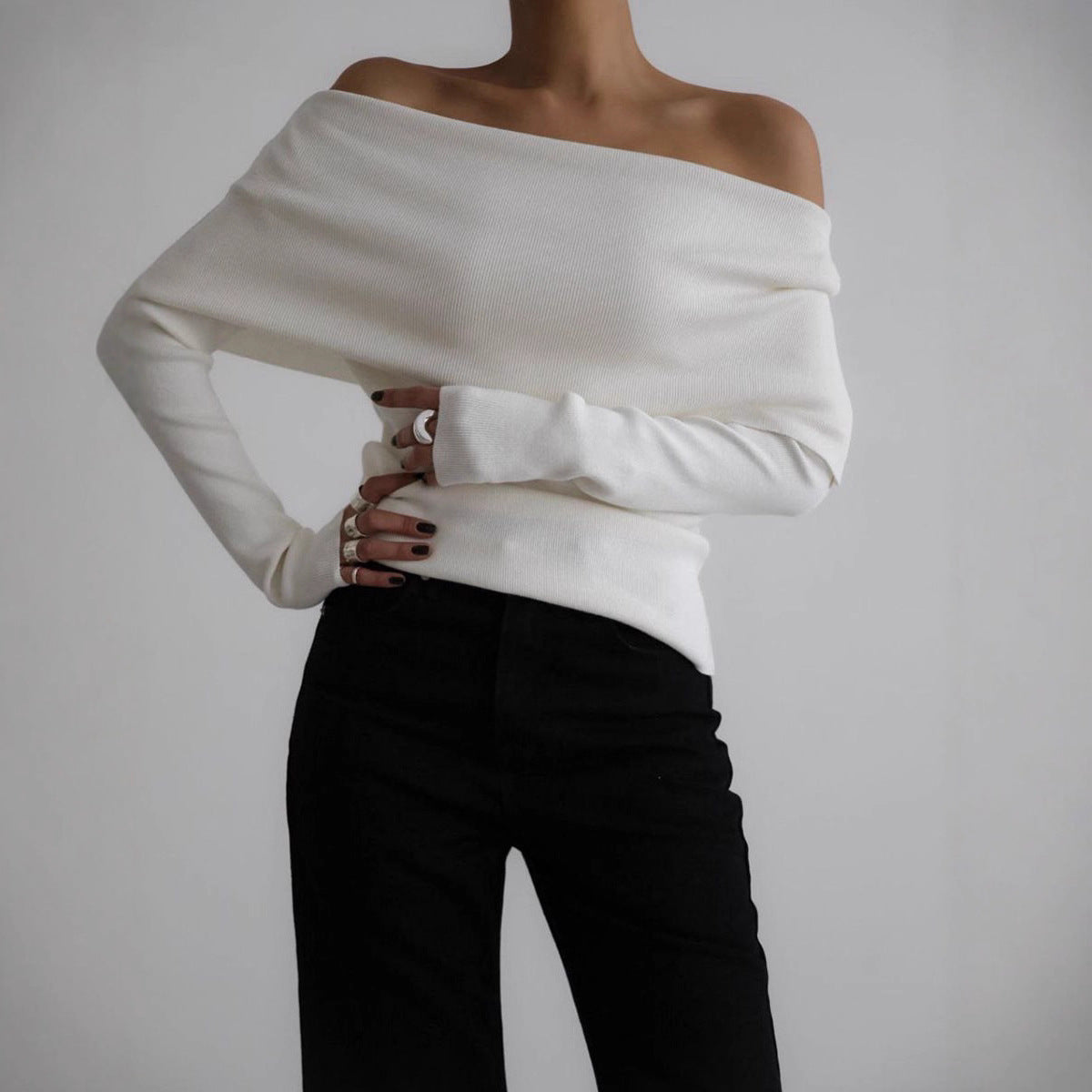 Women's off-the-shoulder fine knit sweater with foldable Carmen collar Chichicherry