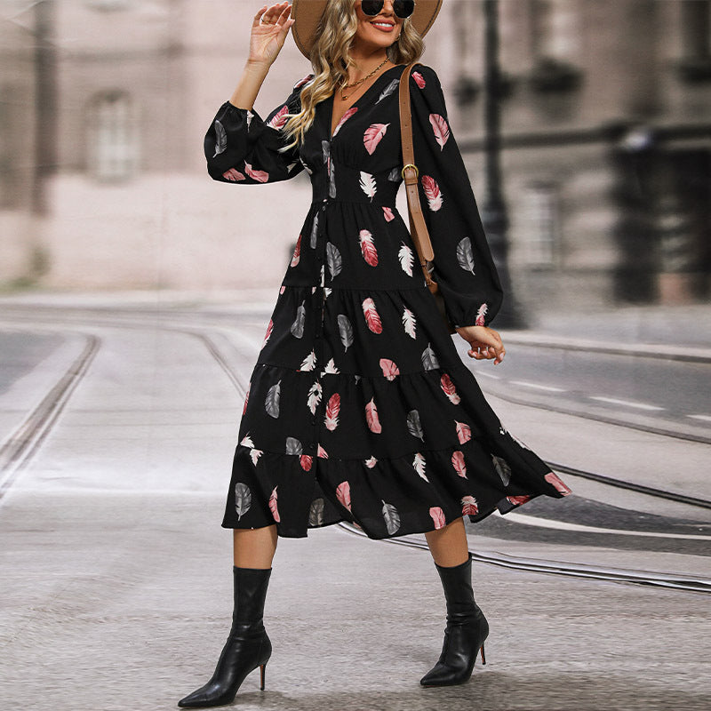 Women's midi dress with V-neck, three-quarter sleeves, tiered skirt, and feather pattern Chichicherry