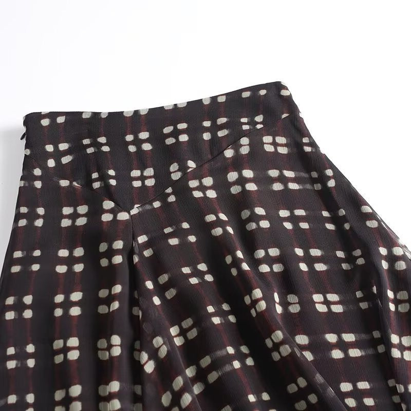Women's flowing maxi skirt made of chiffon with geometric all-over print and high waist Chichicherry
