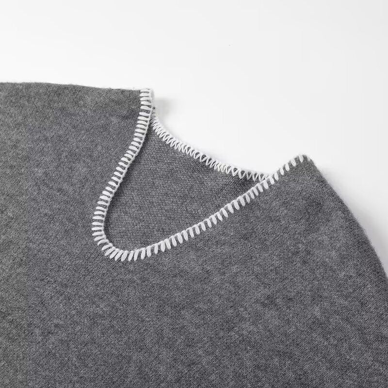 Women Short V-Neck Sweater with Decorative Seams and Patch Pockets Chichicherry