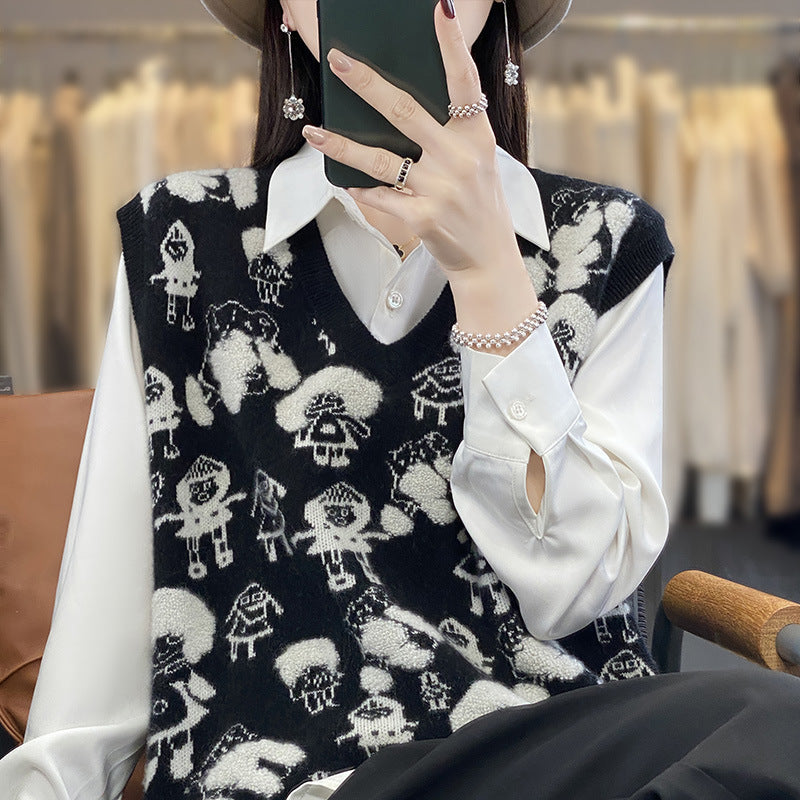 Women's Oversized Knit Vest with V-Neck and Playful Jacquard Motif Chichicherry