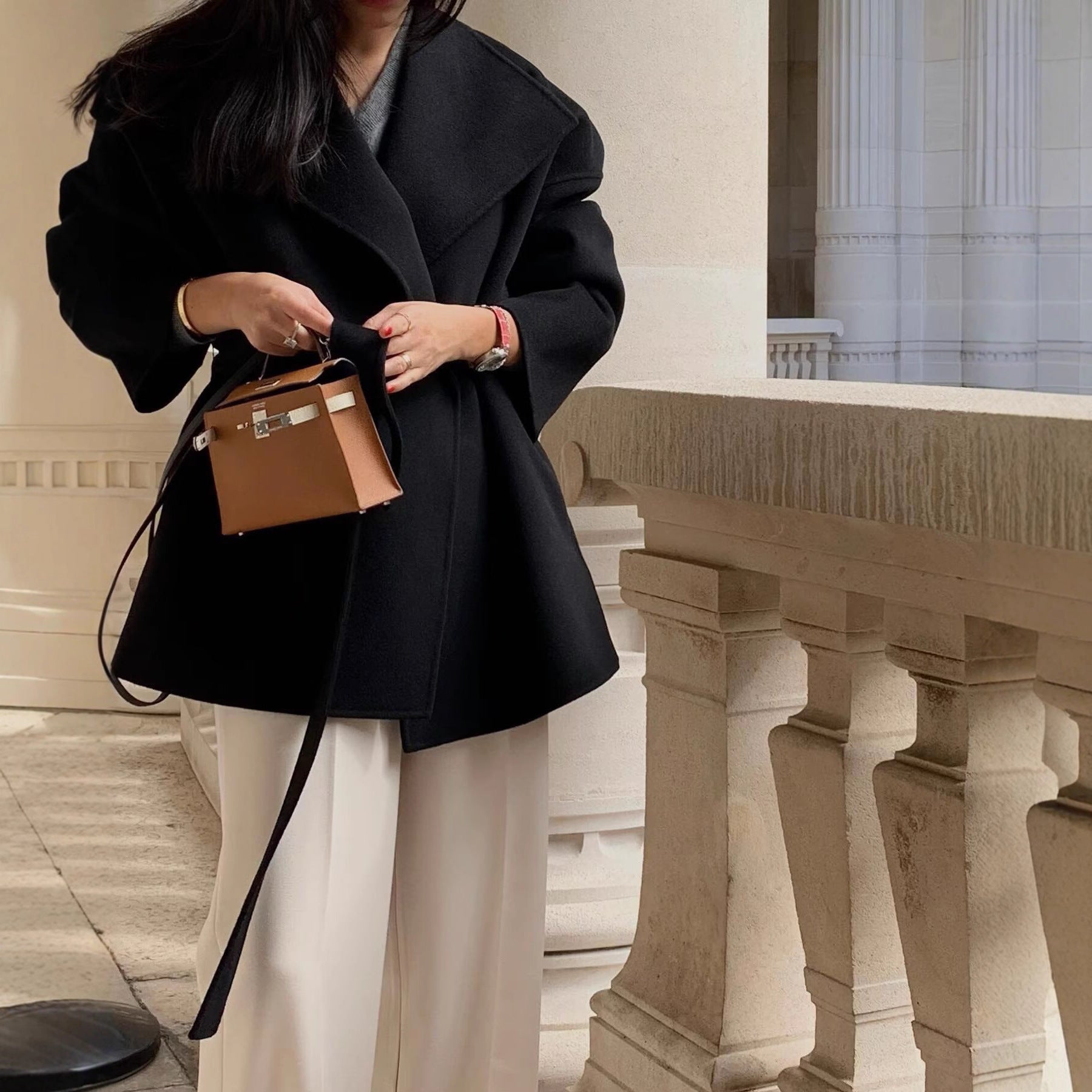 Women's short wrap coat made of wool blend with oversized shawl collar and waist tie Chichicherry