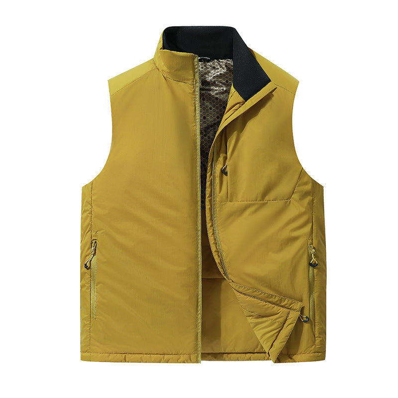 Men's Padded Outdoor Vest with Stand-Up Collar, Multifunctional Pockets and Lightweight Thermal Lining Chichicherry
