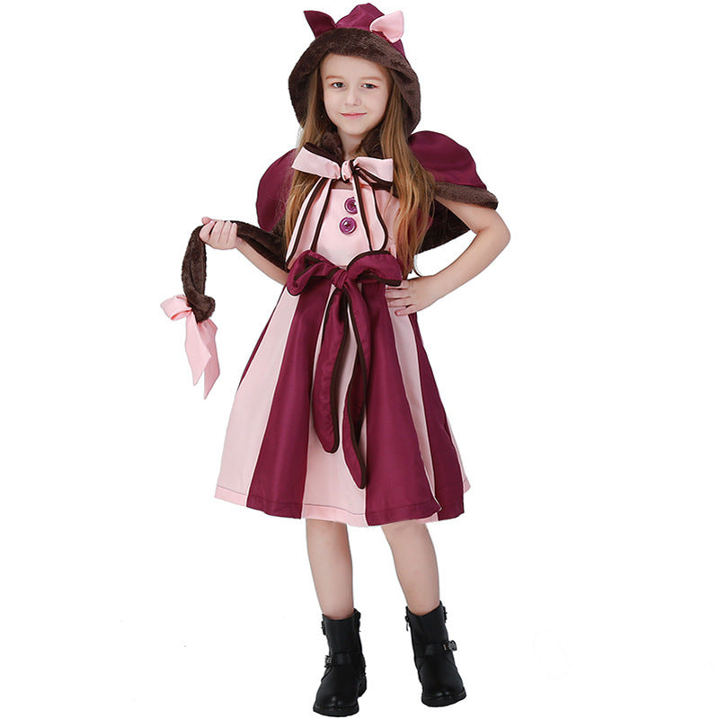 Girl costume with hooded cape and playfully designed details Chichicherry