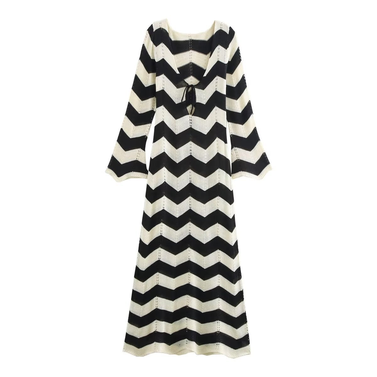 Women's knit maxi dress with zigzag pattern, v-back and trumpet sleeves Chichicherry