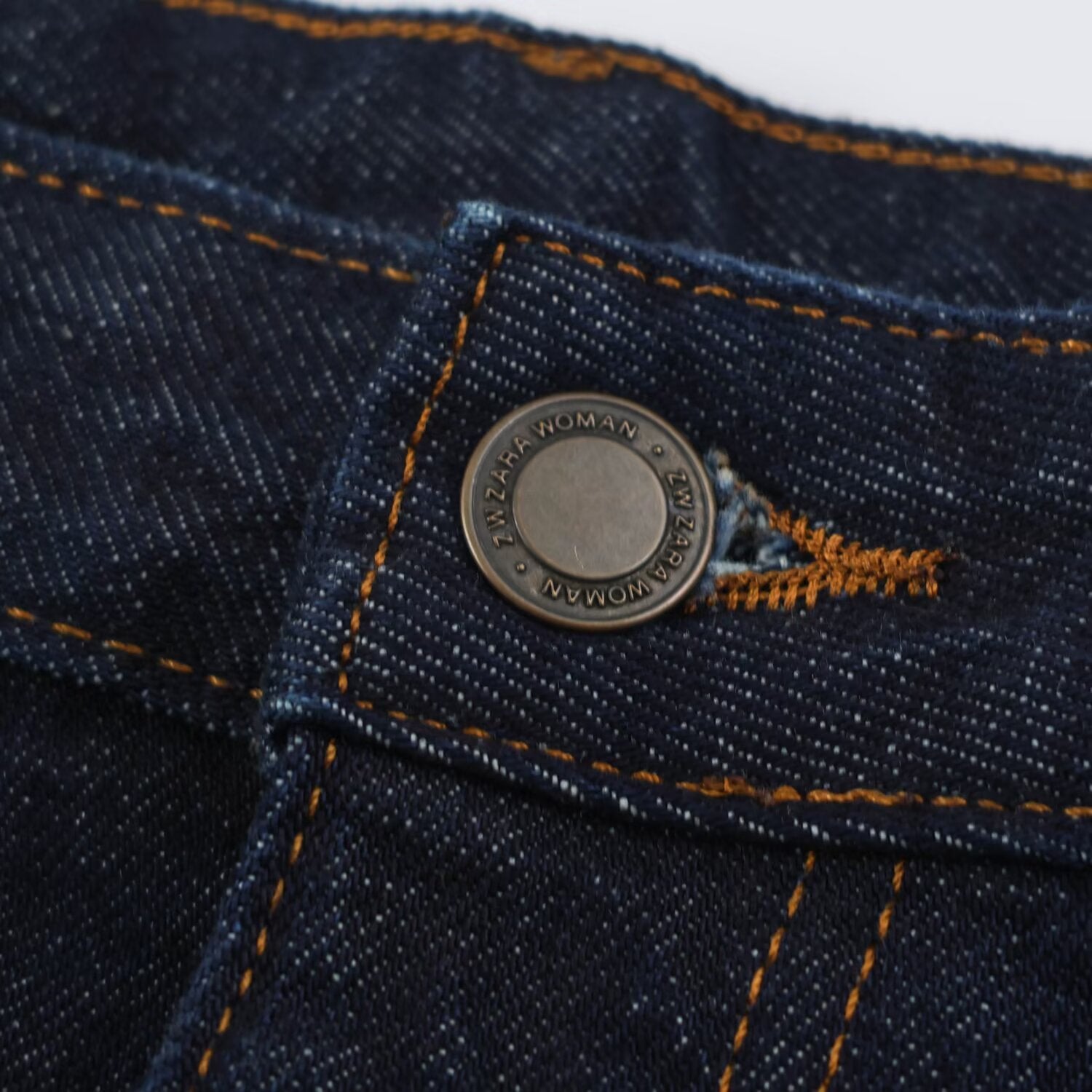 Women Highwaist Relaxed Tapered Jeans with Conical Leg Chichicherry