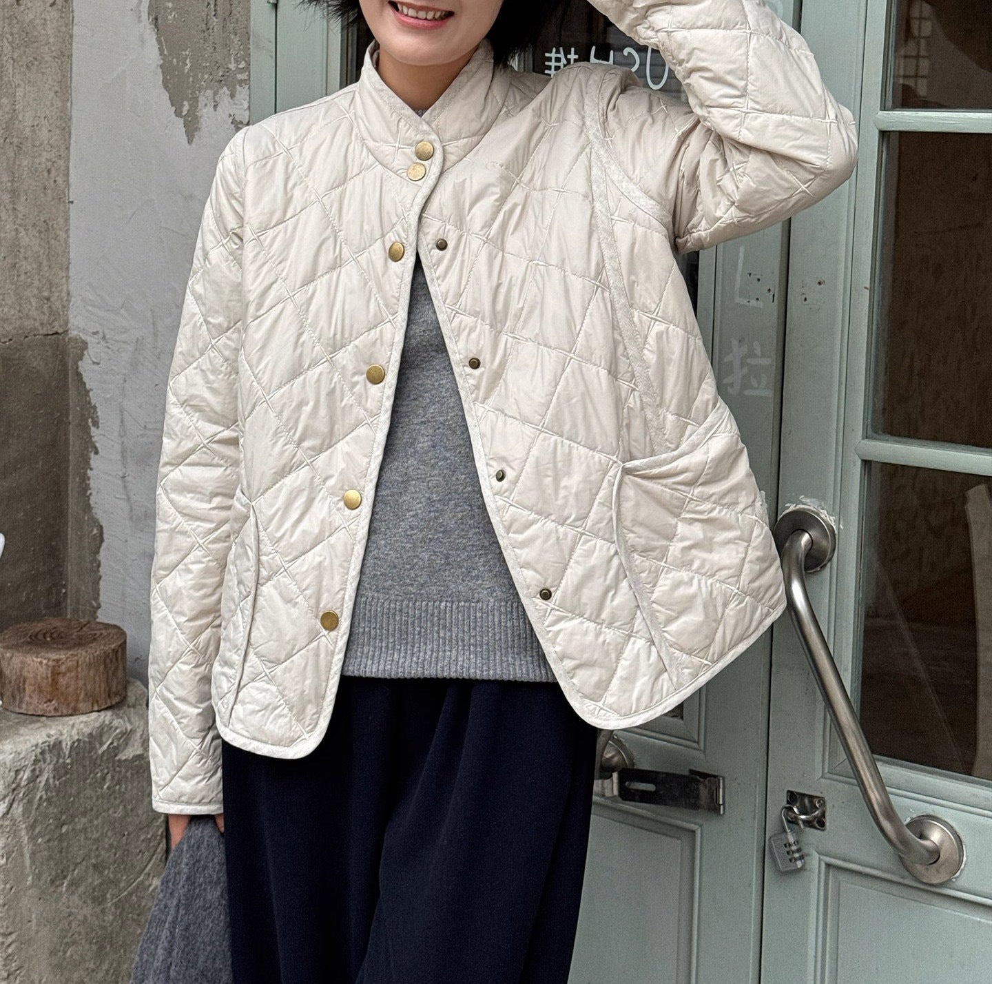Ladies transitional jacket with quilted design Chichicherry