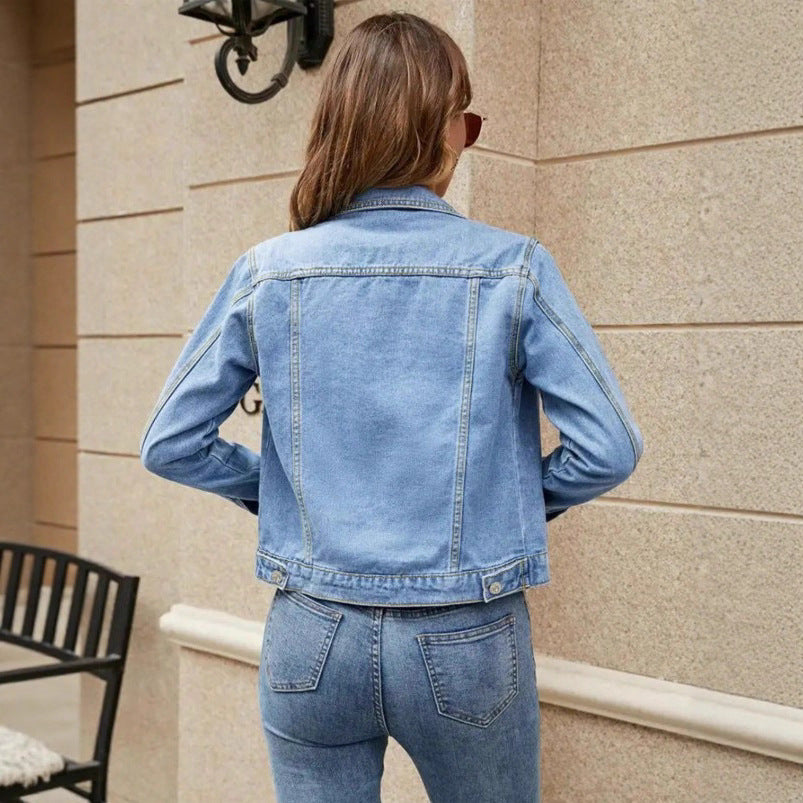 Ladies short-cut tailored denim jacket in trucker style Chichicherry