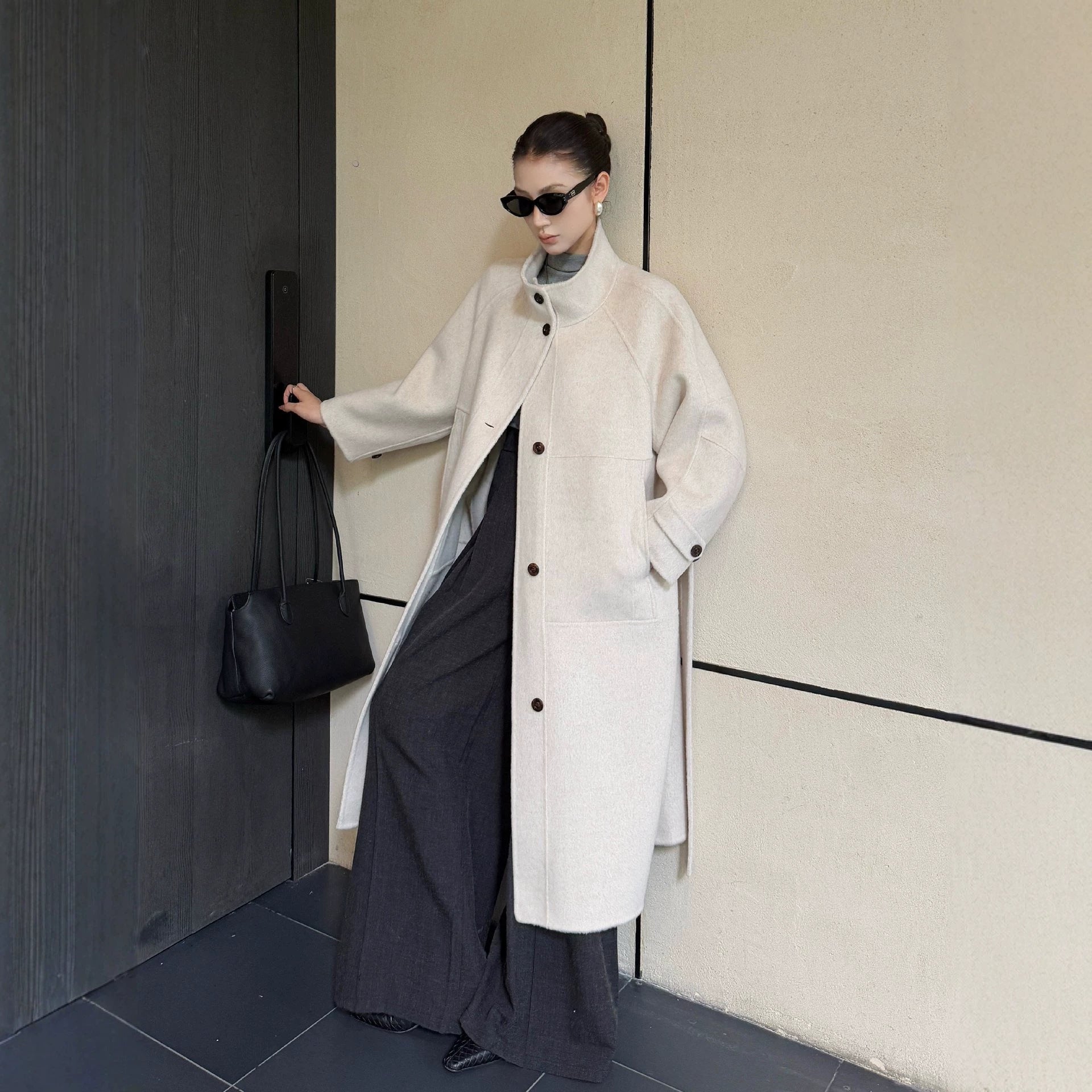 Women's Oversized Wool Coat with Stand-Up Collar and Large Flap Pockets Chichicherry
