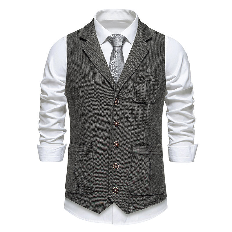 Men's tweed vest with herringbone pattern, notch collar, and flap pockets Chichicherry