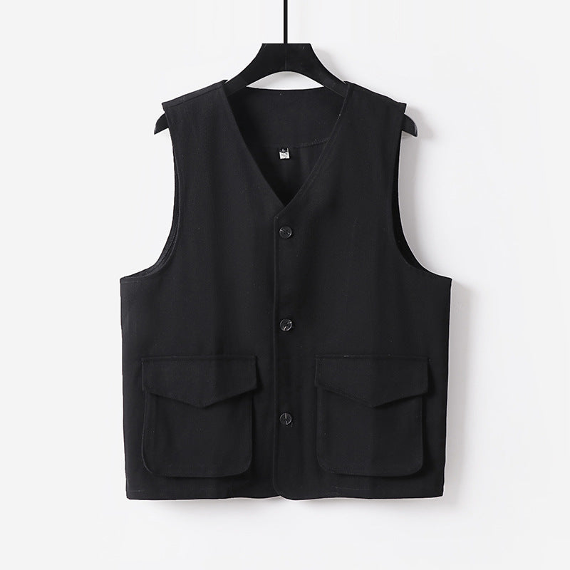 Men's utility vest with V-neck, button placket, and applied flap pockets Chichicherry