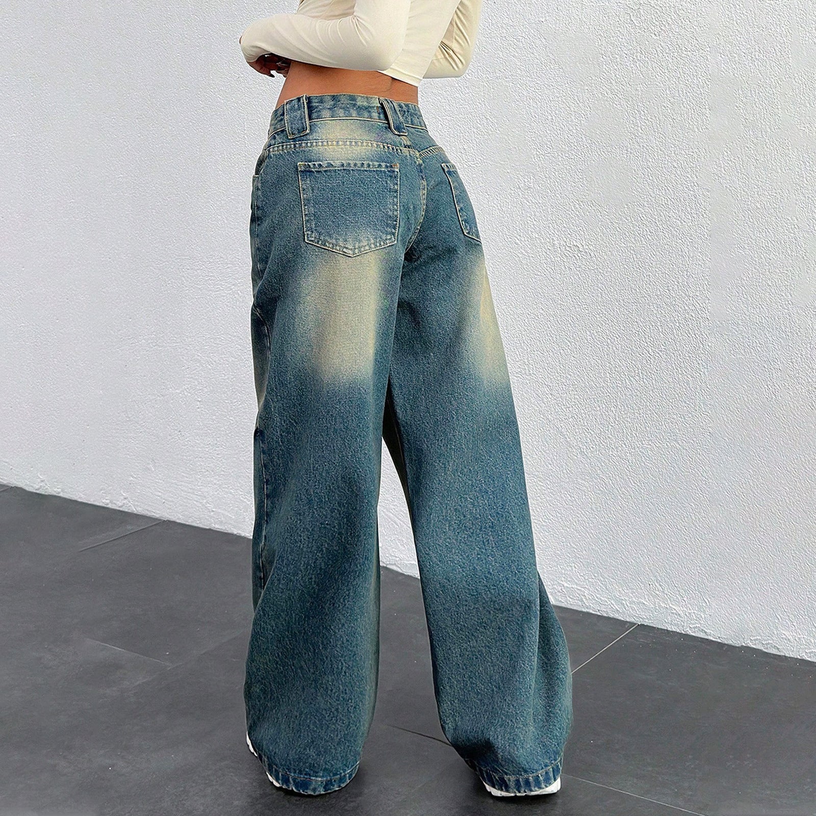 Women's Baggy Jeans with Wide Leg and Vintage Wash Chichicherry