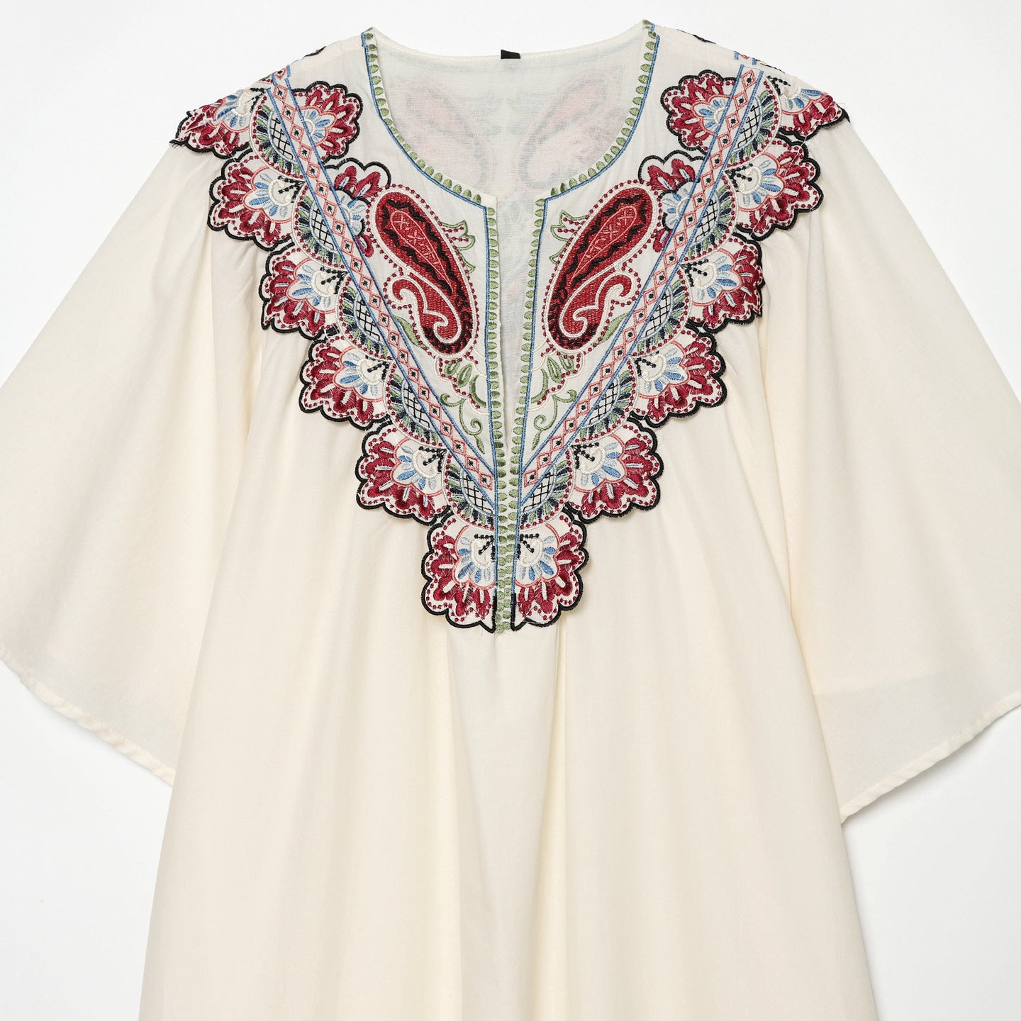 Women's Embroidered Kaftan Dress with V-Neck and Wide Batwing Sleeves Chichicherry