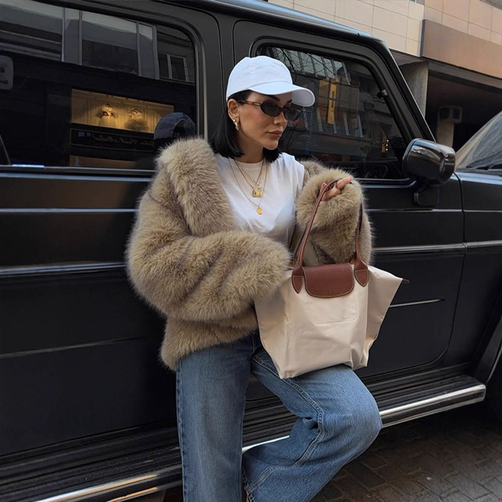 Women's Boxy Faux Fur Jacket in Teddy Look with Oversized Shawl Collar Chichicherry