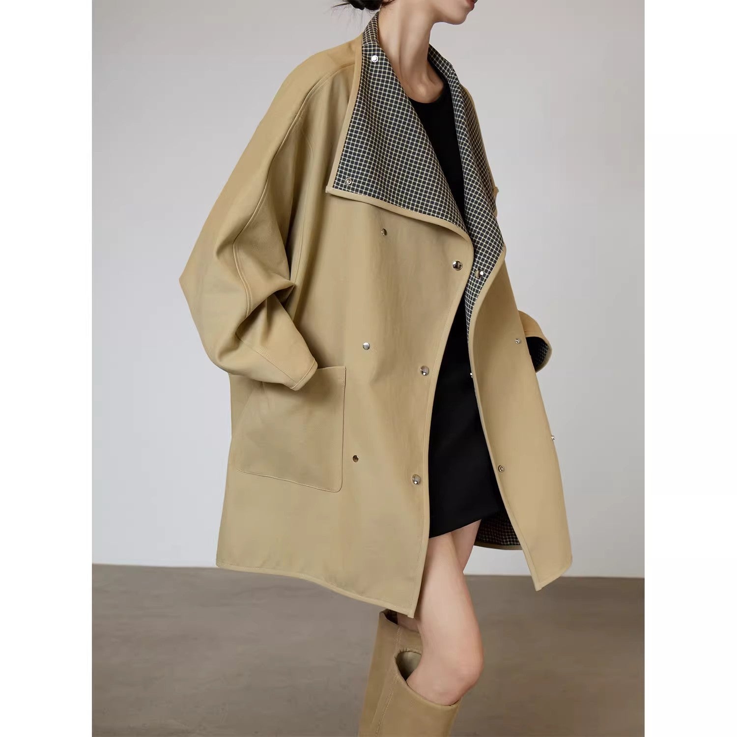 Women's Oversized Transitional Jacket with Contrasting Collar Chichicherry