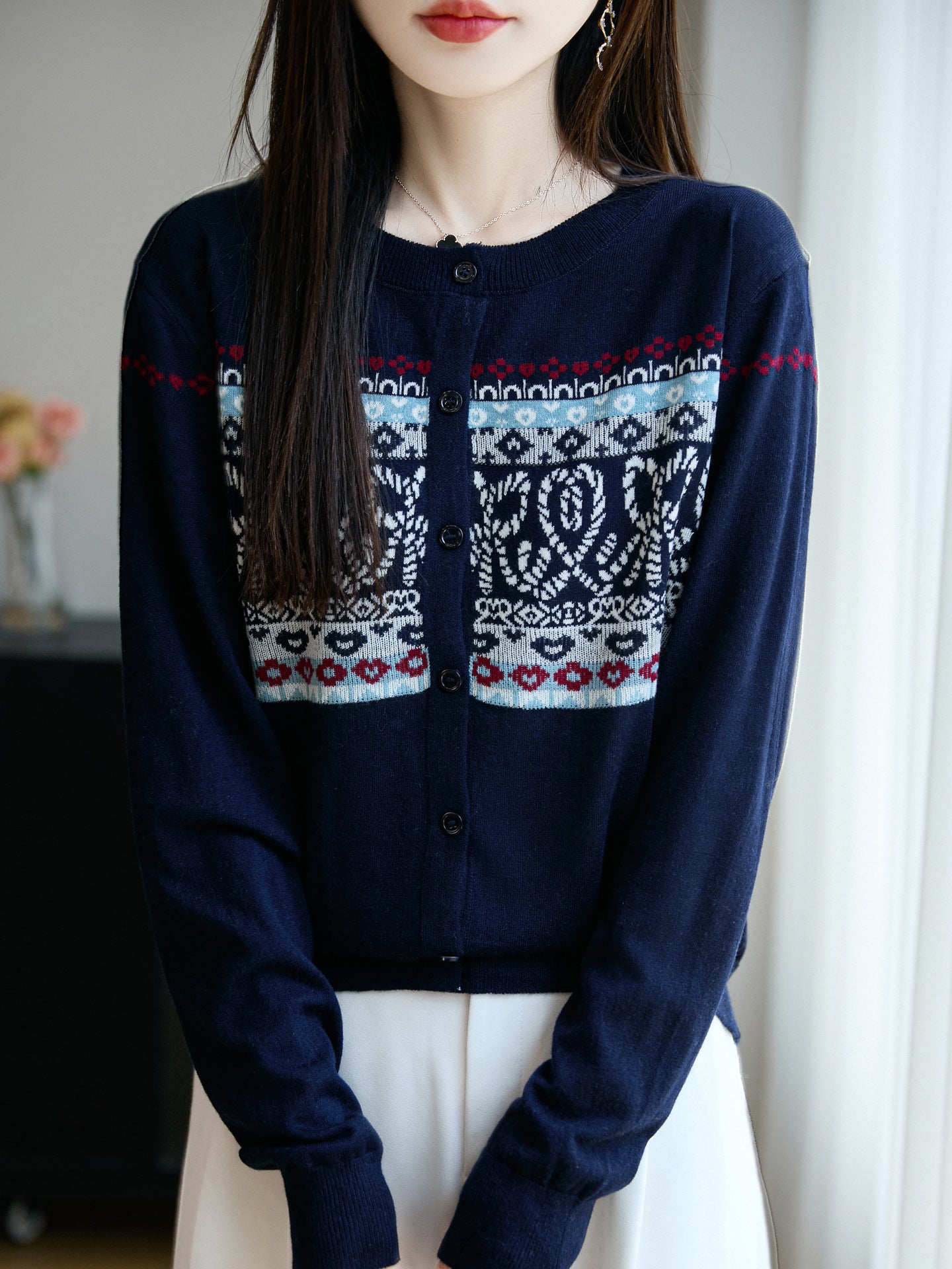 Women's lightweight fine knit cardigan with Nordic jacquard pattern and fine button placket Chichicherry