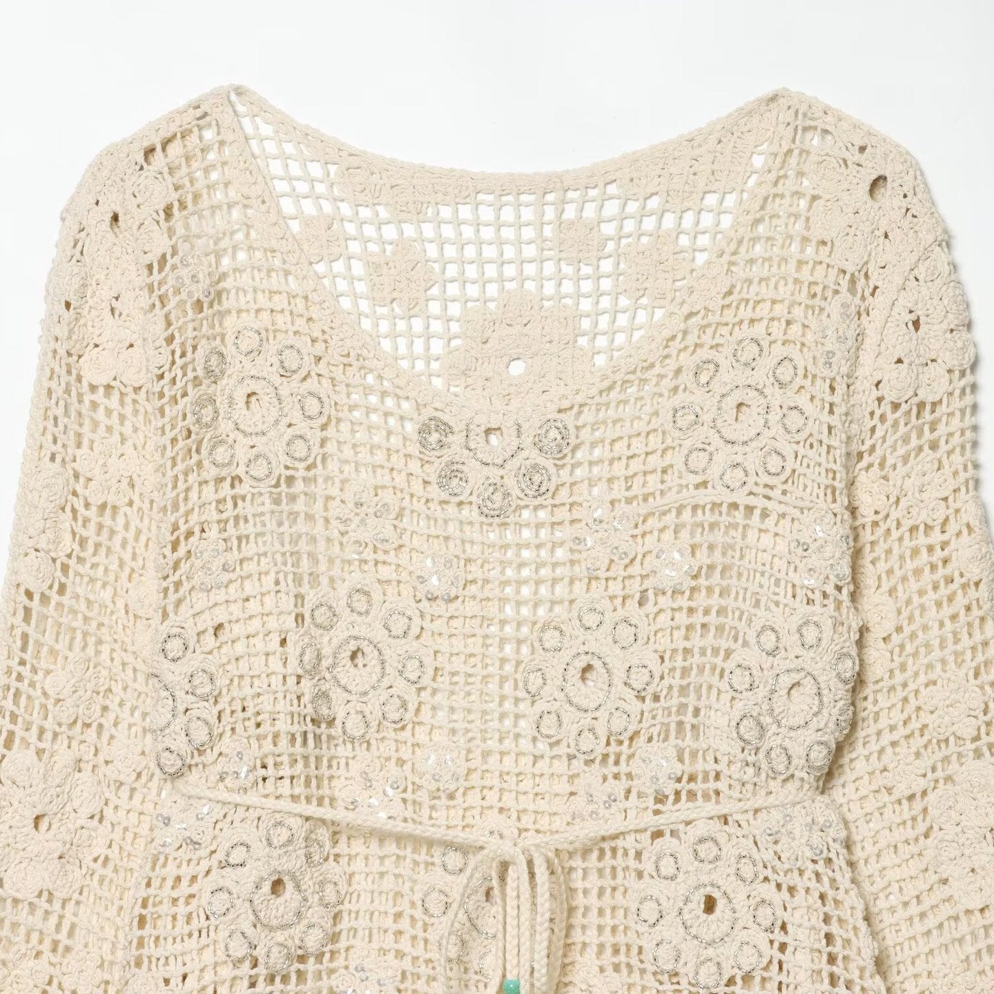 Women's crochet sweater with flower appliqués and drawstring Chichicherry