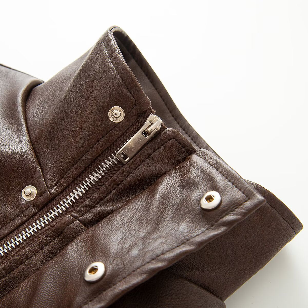 Ladies Cropped Leather-look Jacket with Tailored Corset Division and Standing Collar Chichicherry