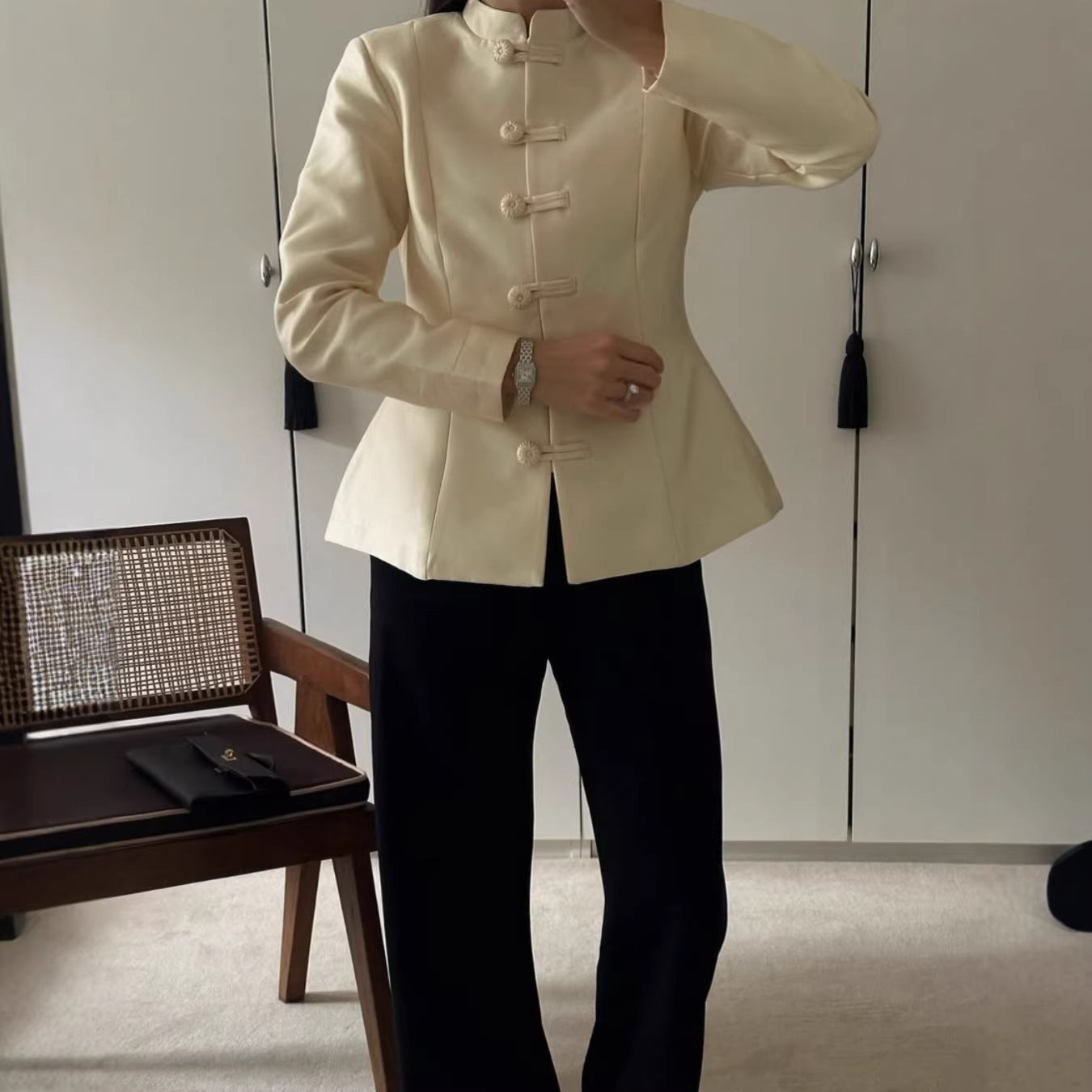 Women Chinese inspired jacket with stand-up collar and decorative knot closures Chichicherry