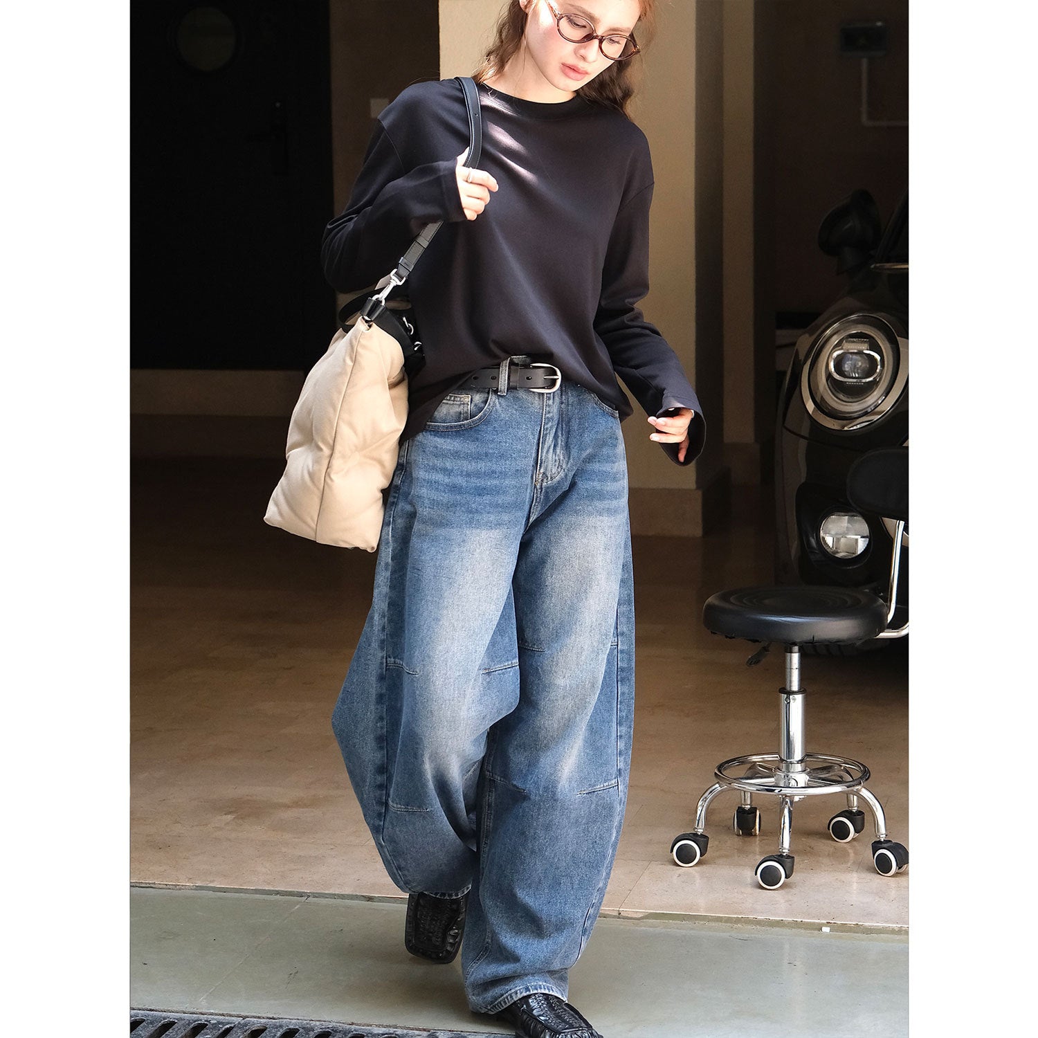 Women Minimalist Long Sleeve T-Shirt made of cotton jersey with dropped shoulders and reinforced neckline Chichicherry