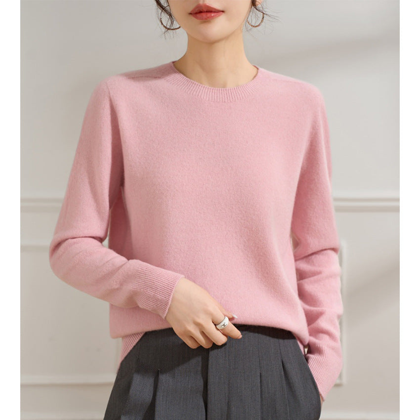 Women's fine knit round neck sweater with cashmere-like quality and ribbed cuffs Chichicherry