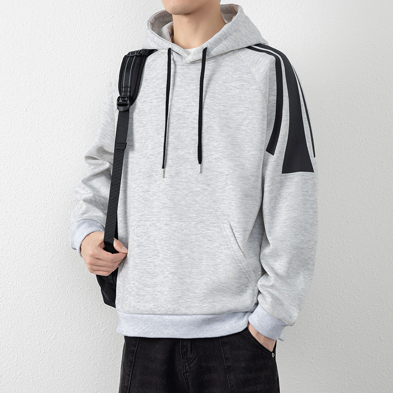Men's hoodie with raglan sleeves, kangaroo pocket and contrast stripes Chichicherry