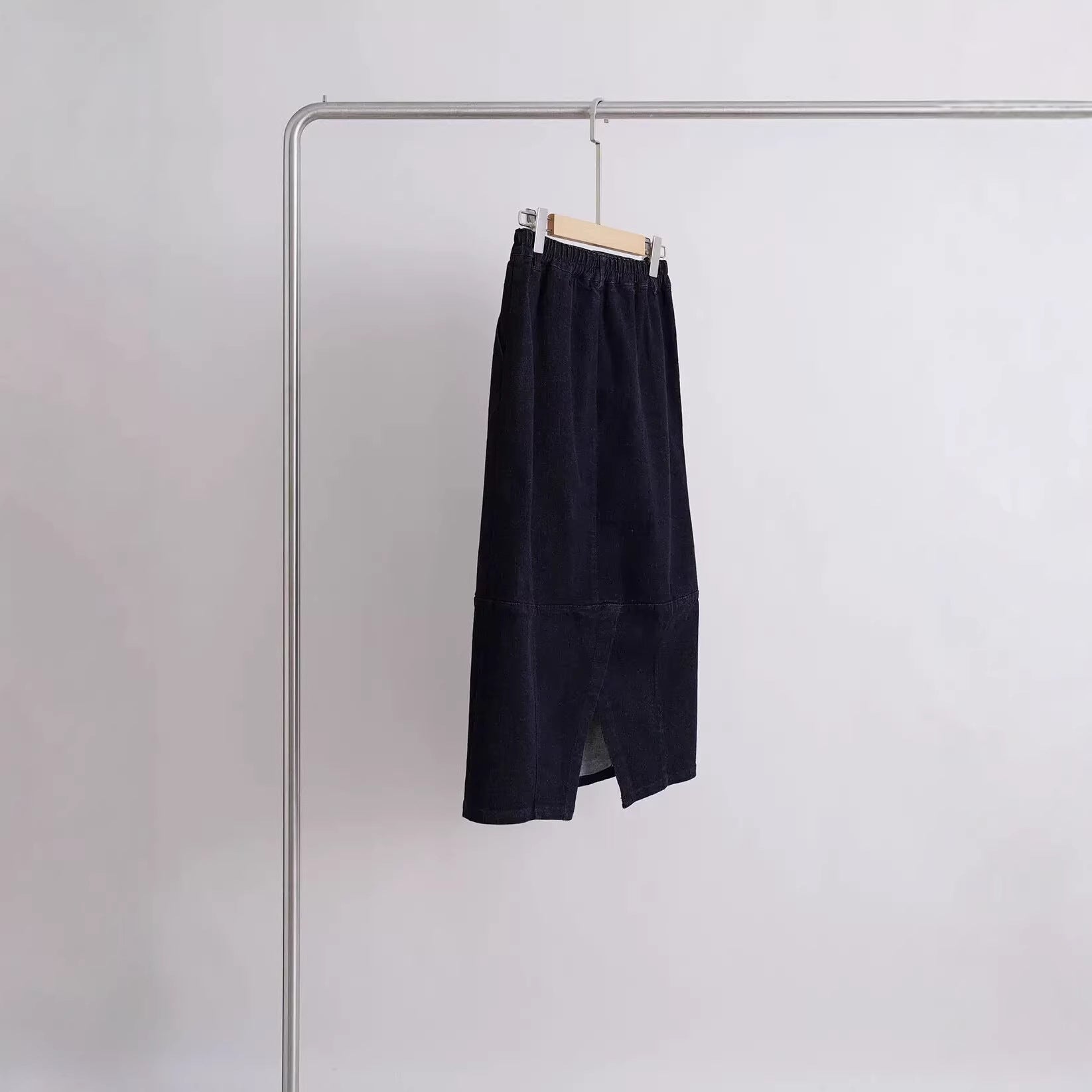 Women Elegant Cut Midi Skirt Chichicherry