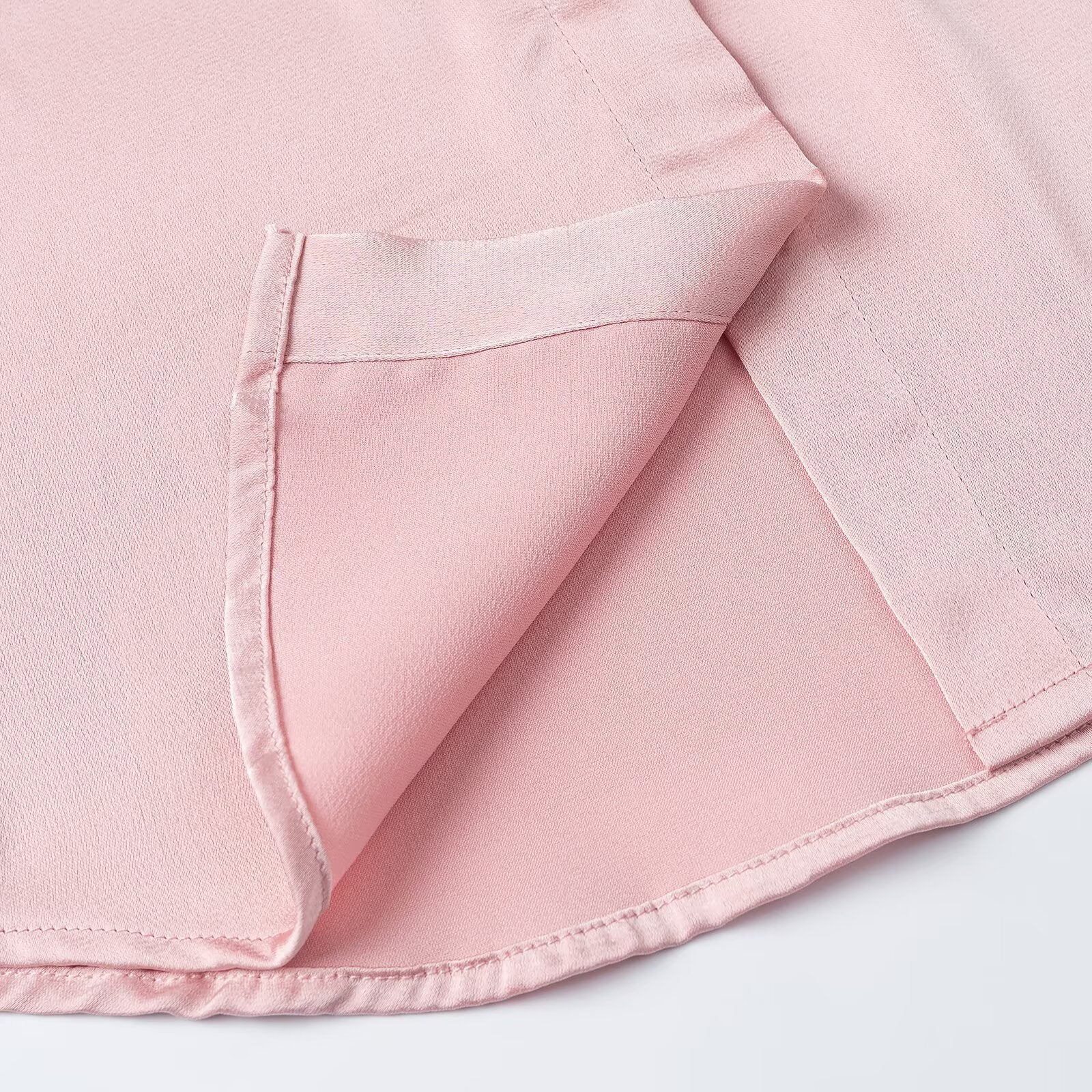 Women's fluid shirt with extended back hem, Kent collar and cuffs Chichicherry