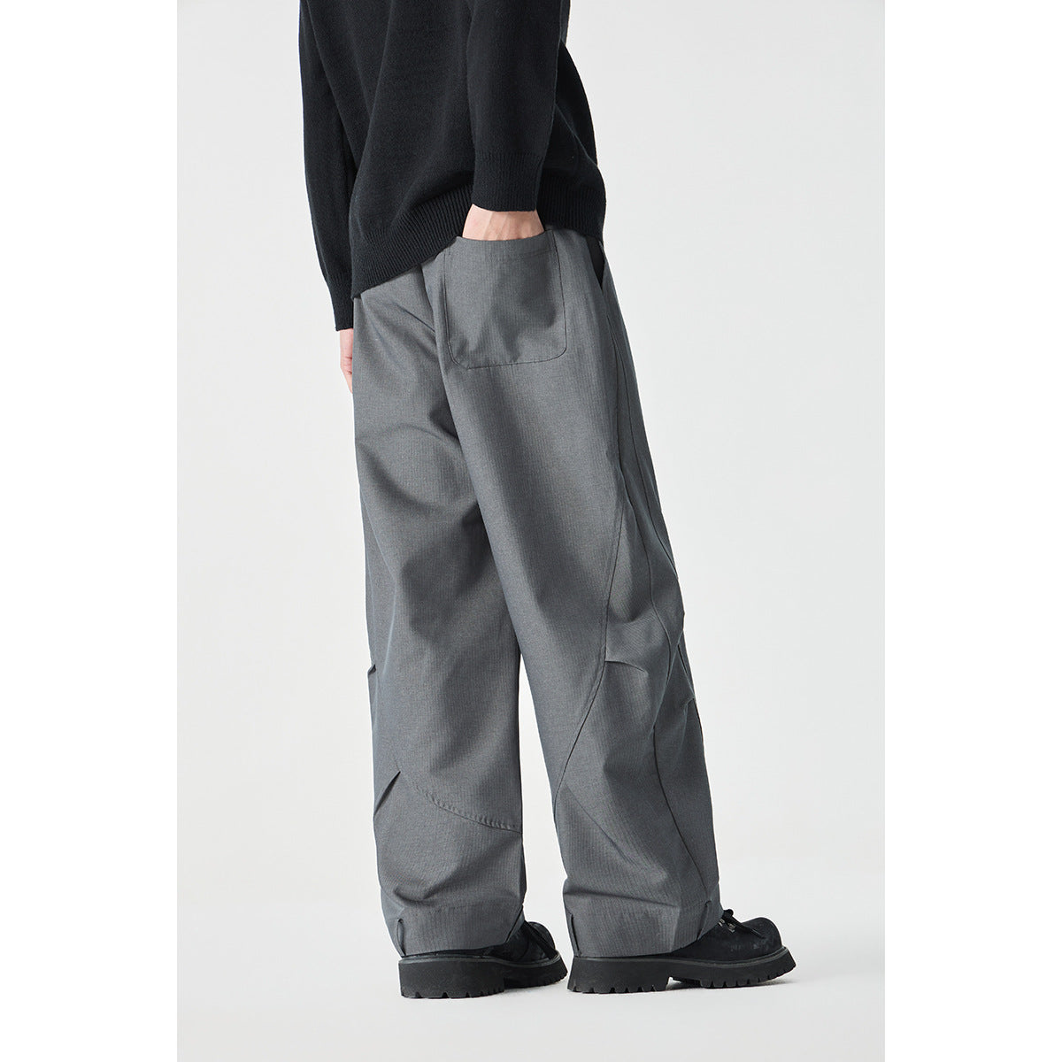 Men's Loose Cropped Cargo Pants with Drawstring and Knee Pleats Chichicherry