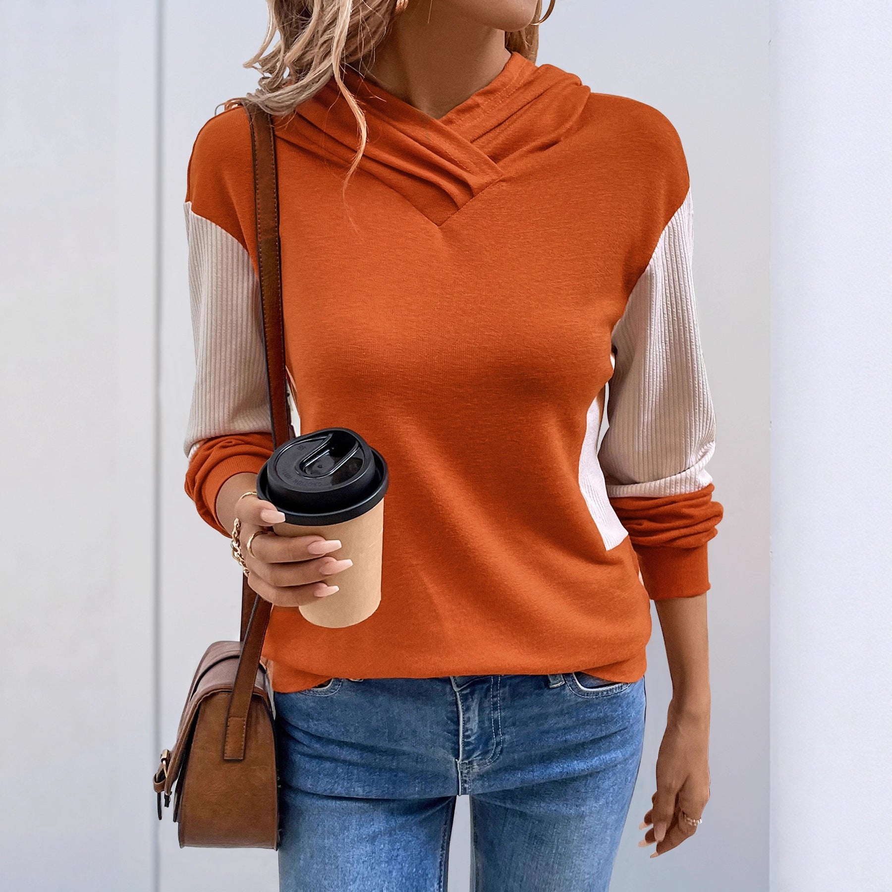 Women's Casual Hoodie with V-neck, Contrast Sleeves and Ribbed Cuffs Chichicherry