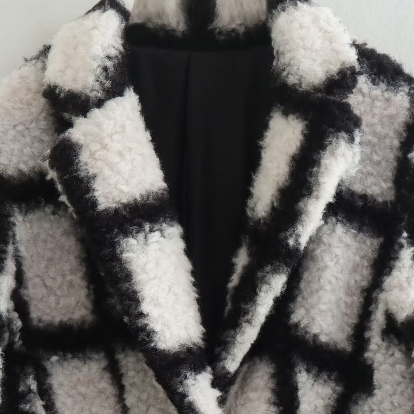 Women's Tailored Teddy Coat with Check Pattern and Lapel Collar Chichicherry