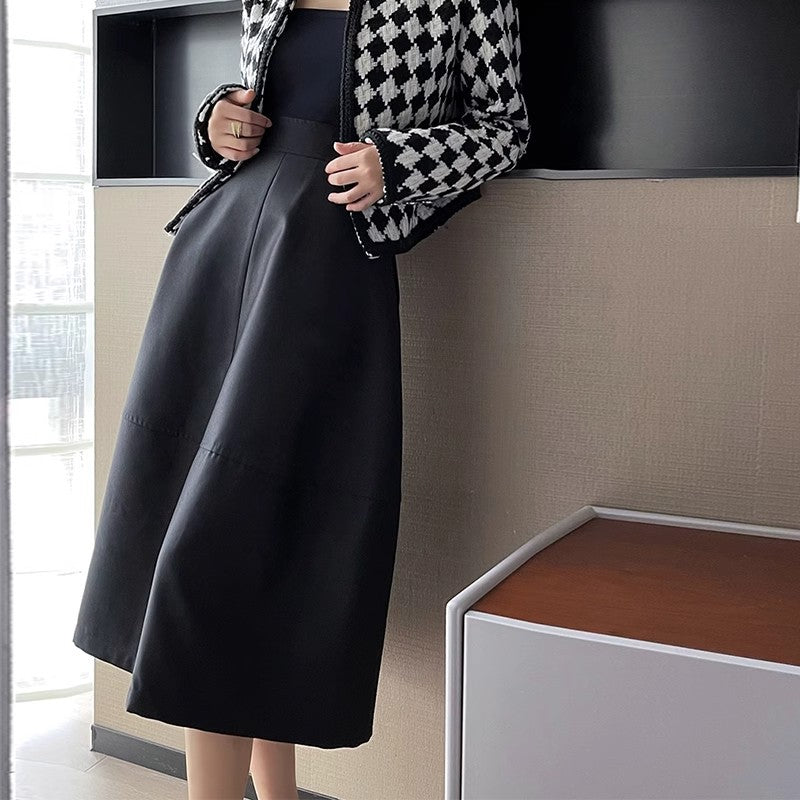 Women's Elegant Blouse with Modern Cut and High Waisted Skirt Chichicherry