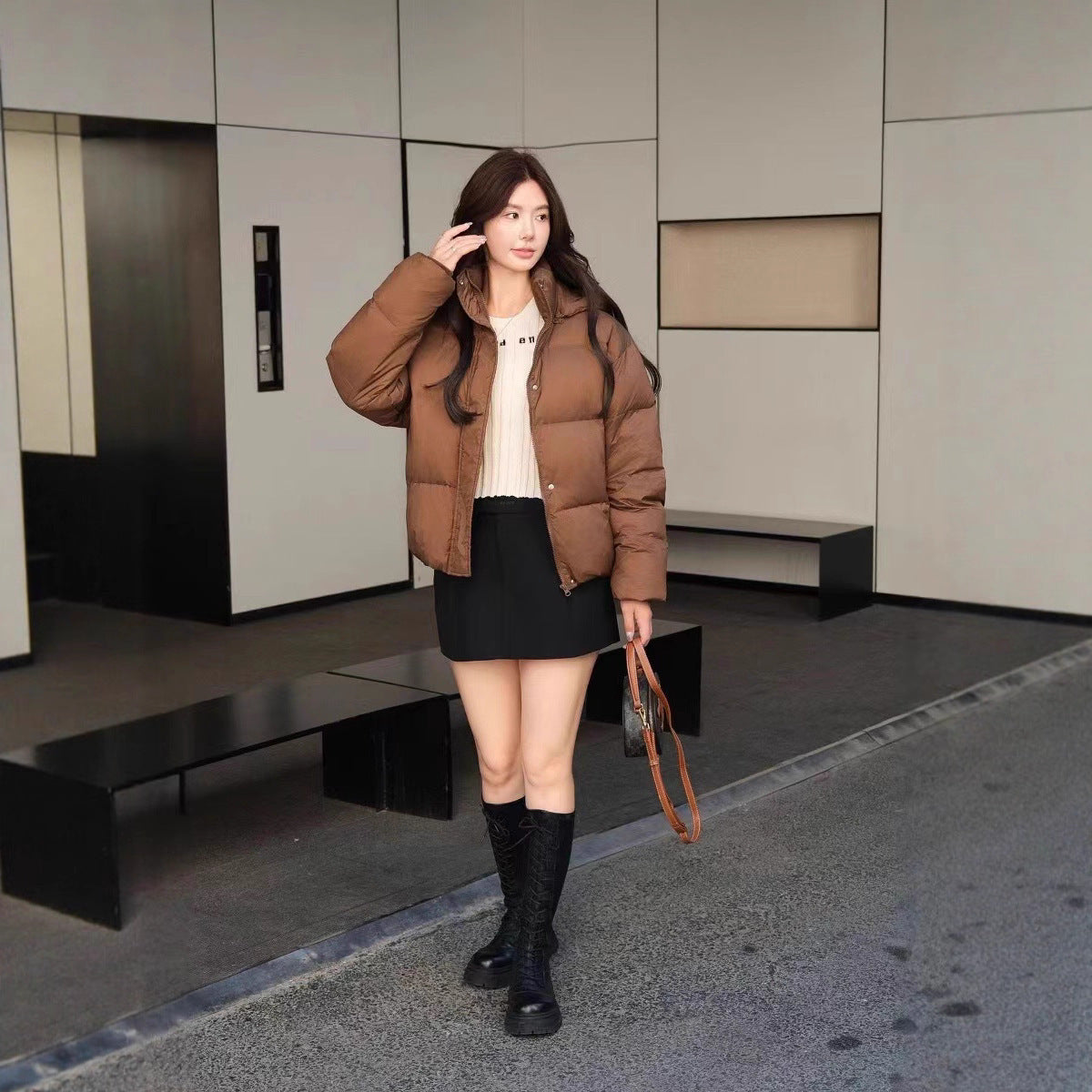 Ladies short-cut oversized quilted jacket with XXL hood and thermal insulation Chichicherry