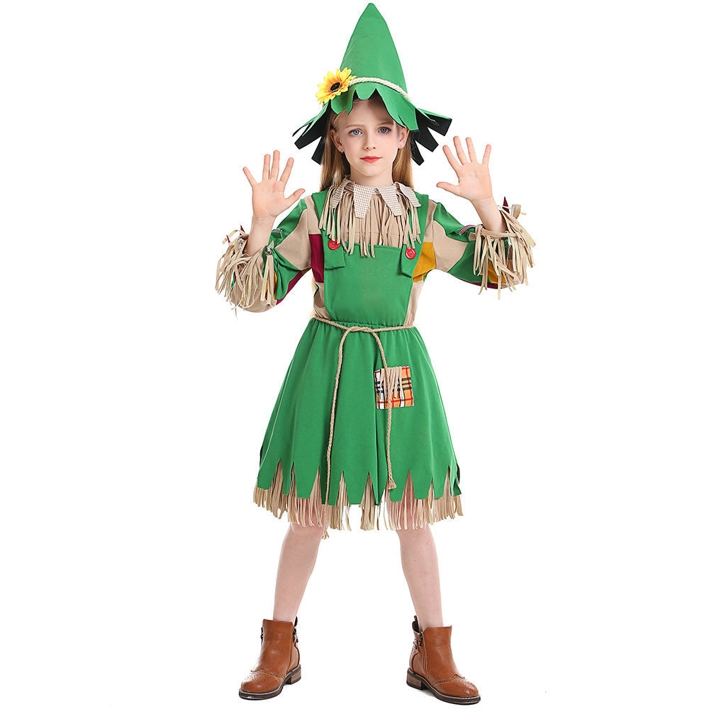 Girl costume as a whimsical scarecrow with fashionable details Chichicherry