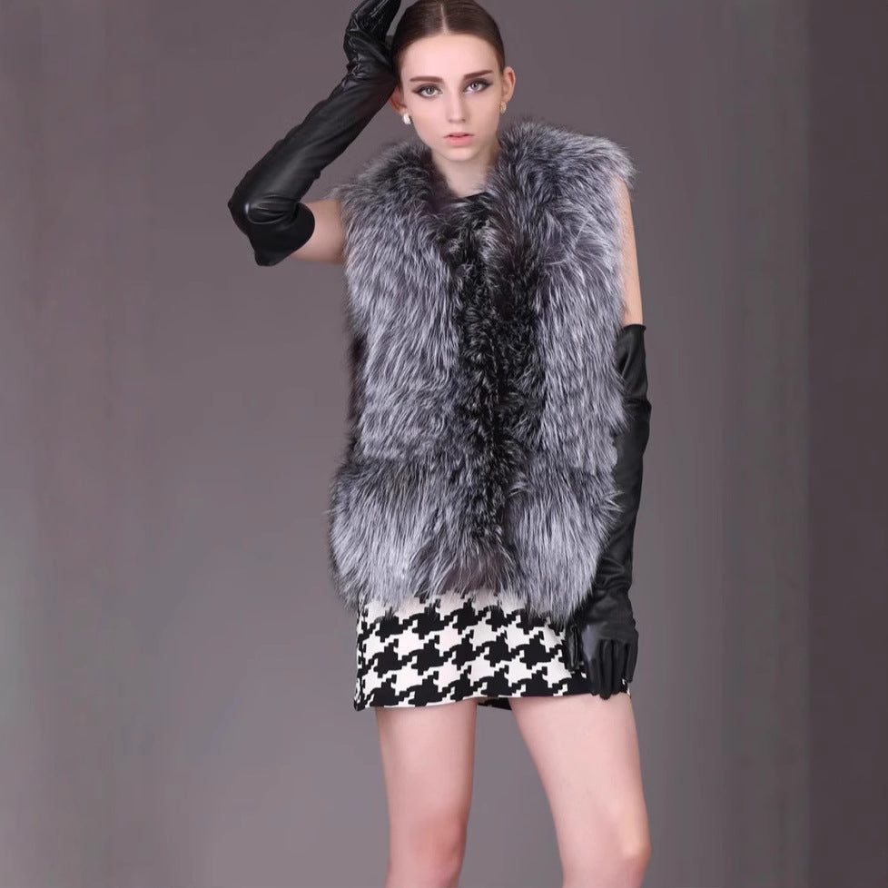 Ladies sleeveless faux fur vest with voluminous faux fur collar and tailored fit Chichicherry