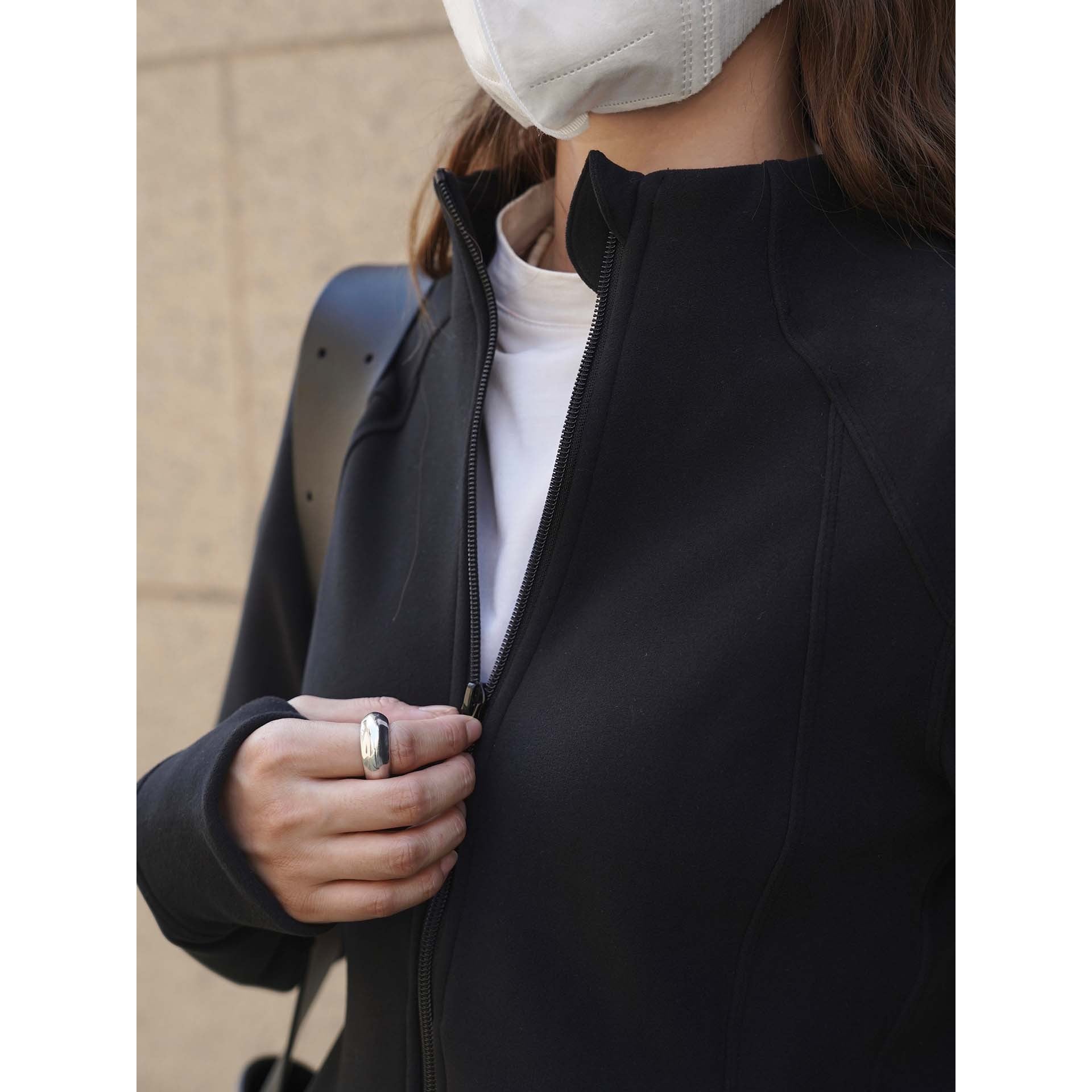 Women's Slim-Fit Training Jacket with Stand-Up Collar and Thumb Holes Chichicherry