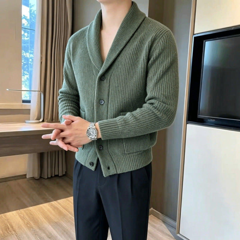Herren Schalkragen-Strickcardigan mit Rippenstruktur, Knopfleiste und aufgesetzten Taschen Chichicherry