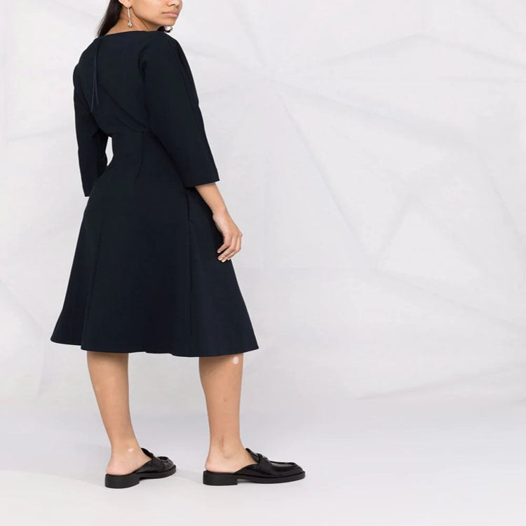 Women's dress with 3/4 sleeves, boat neckline and tailored pleated skirt Chichicherry