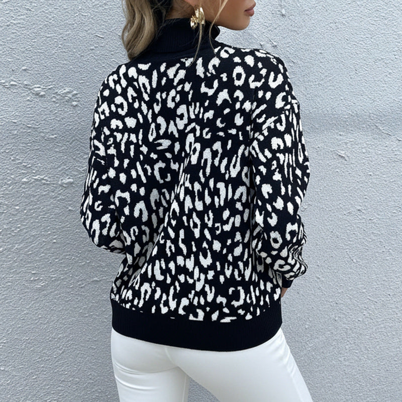 Women's Oversize Fine Knit Sweater with Leopard Jacquard and Stand-Up Collar Chichicherry