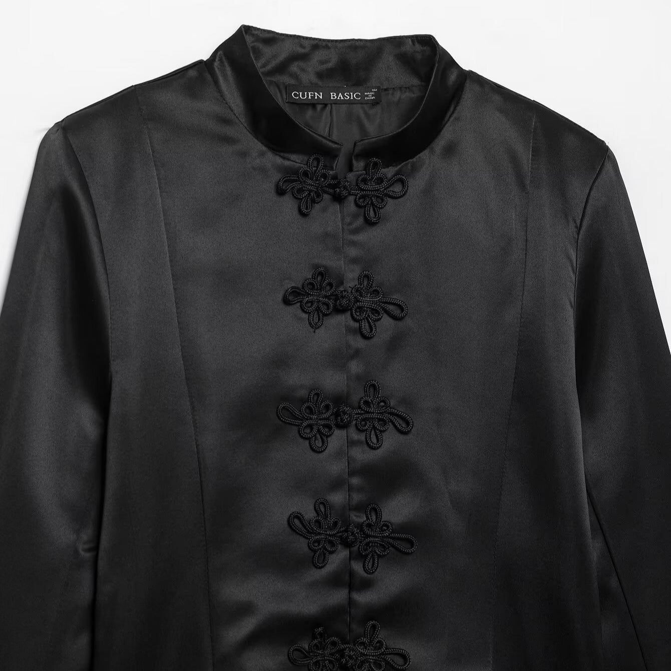 Women's satin jacket in Chinese style with stand-up collar and decorative knot closures Chichicherry