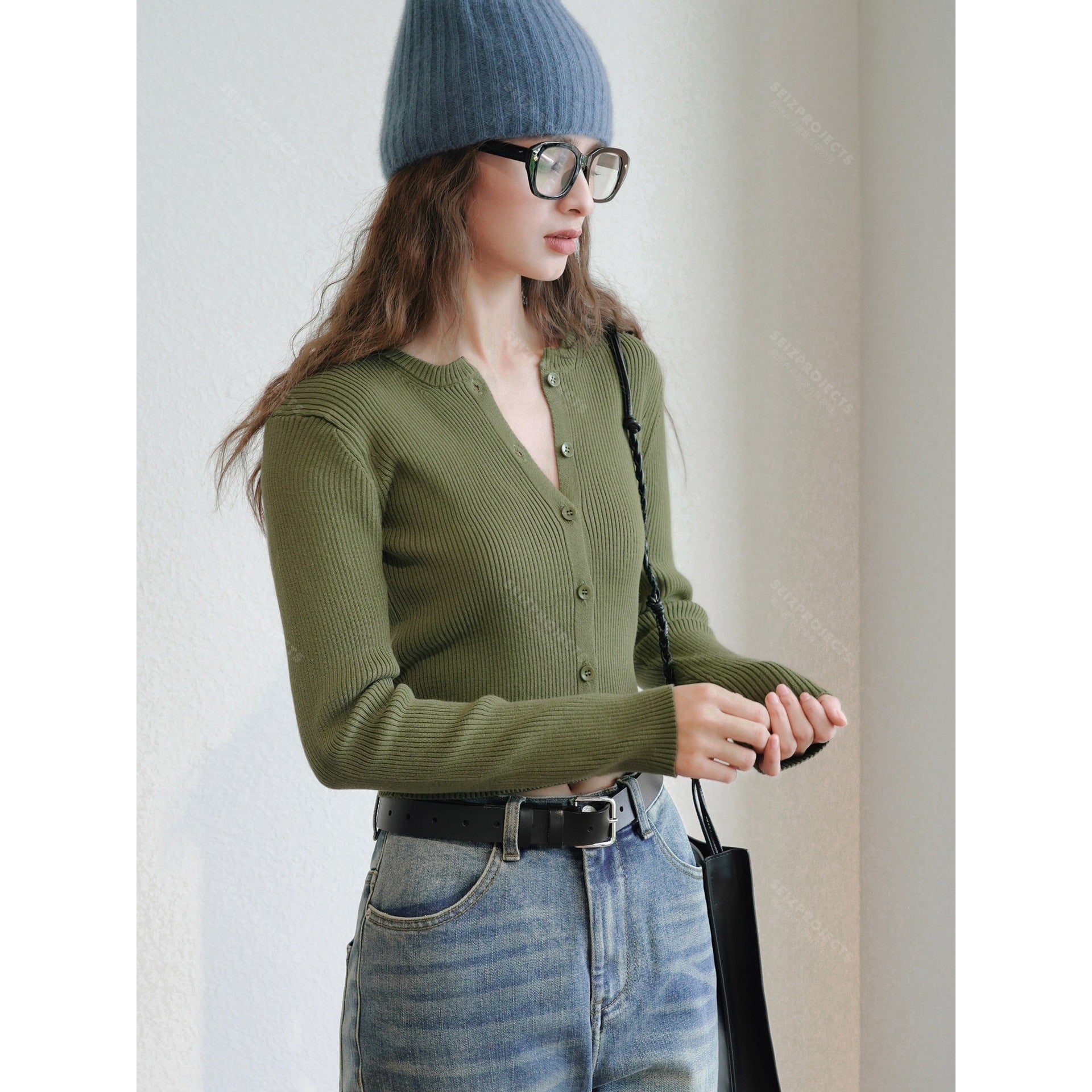 Women's Ribbed Cropped Cardigan with Button Placket and Narrow Silhouette Chichicherry