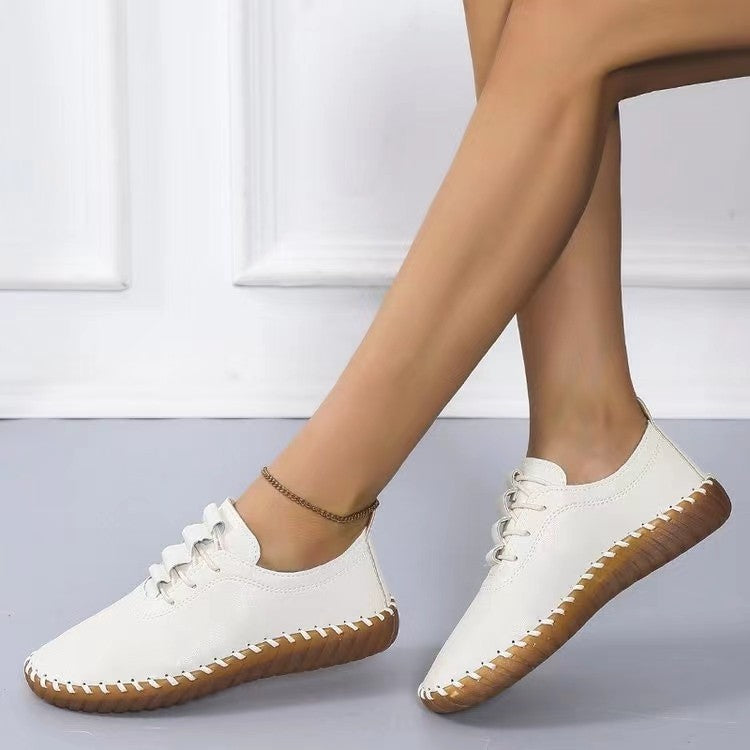 Women Lightweight Sneakers with Hand-Stitched Decorative Seam and Flexible Profile Sole Chichicherry