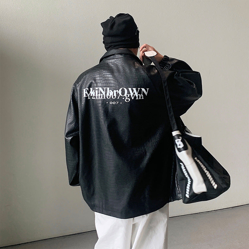 Herren Oversized Kunstlederjacke mit Krokodilprägung und Rückenlogo Chichicherry