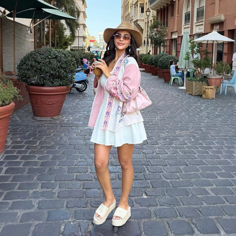 Women Embroidered Lightweight Kimono Jacket with Floral Appliqués and Open Fall Chichicherry