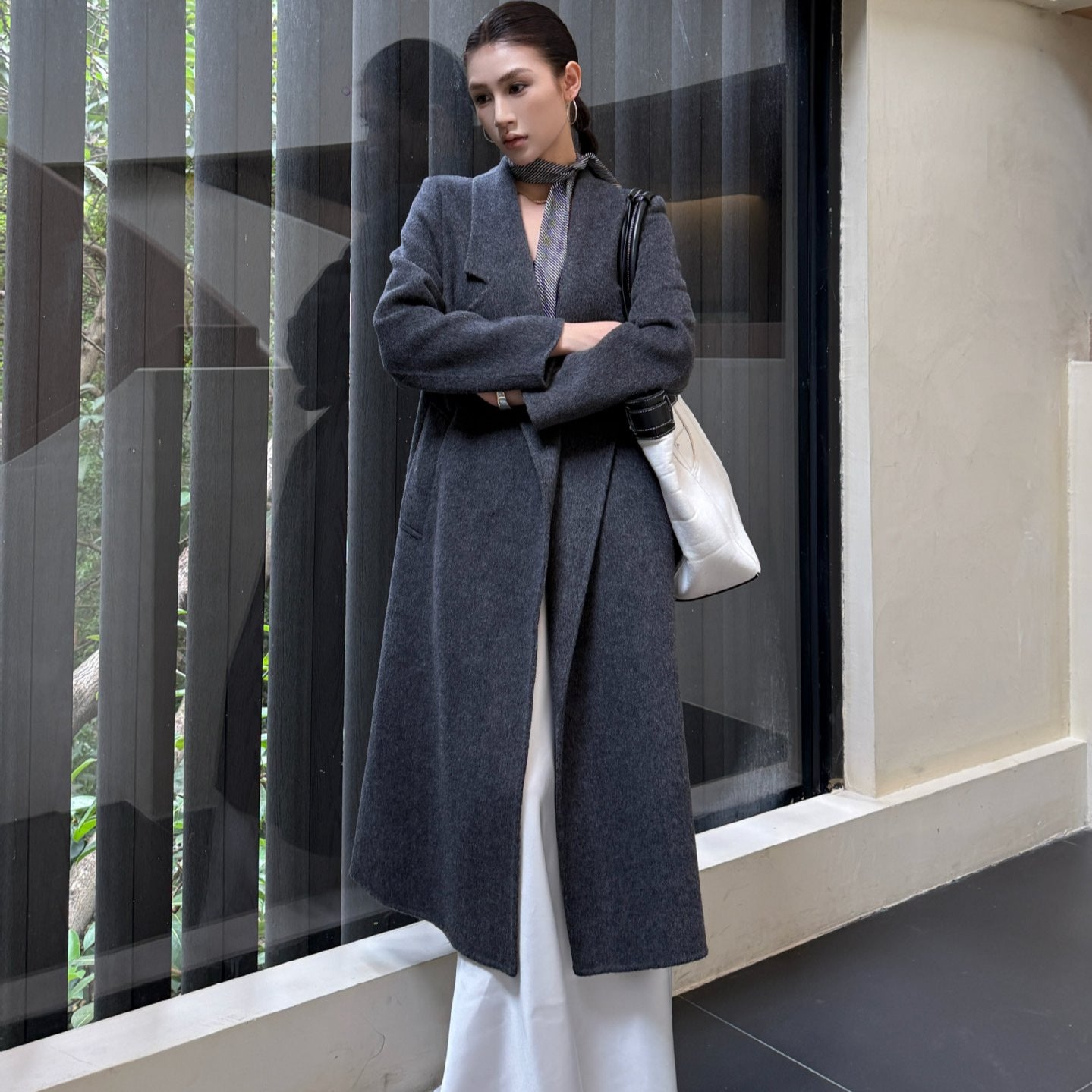Women's Oversize Wool Coat with Structured Shoulder Section and Elegant Lapel Chichicherry