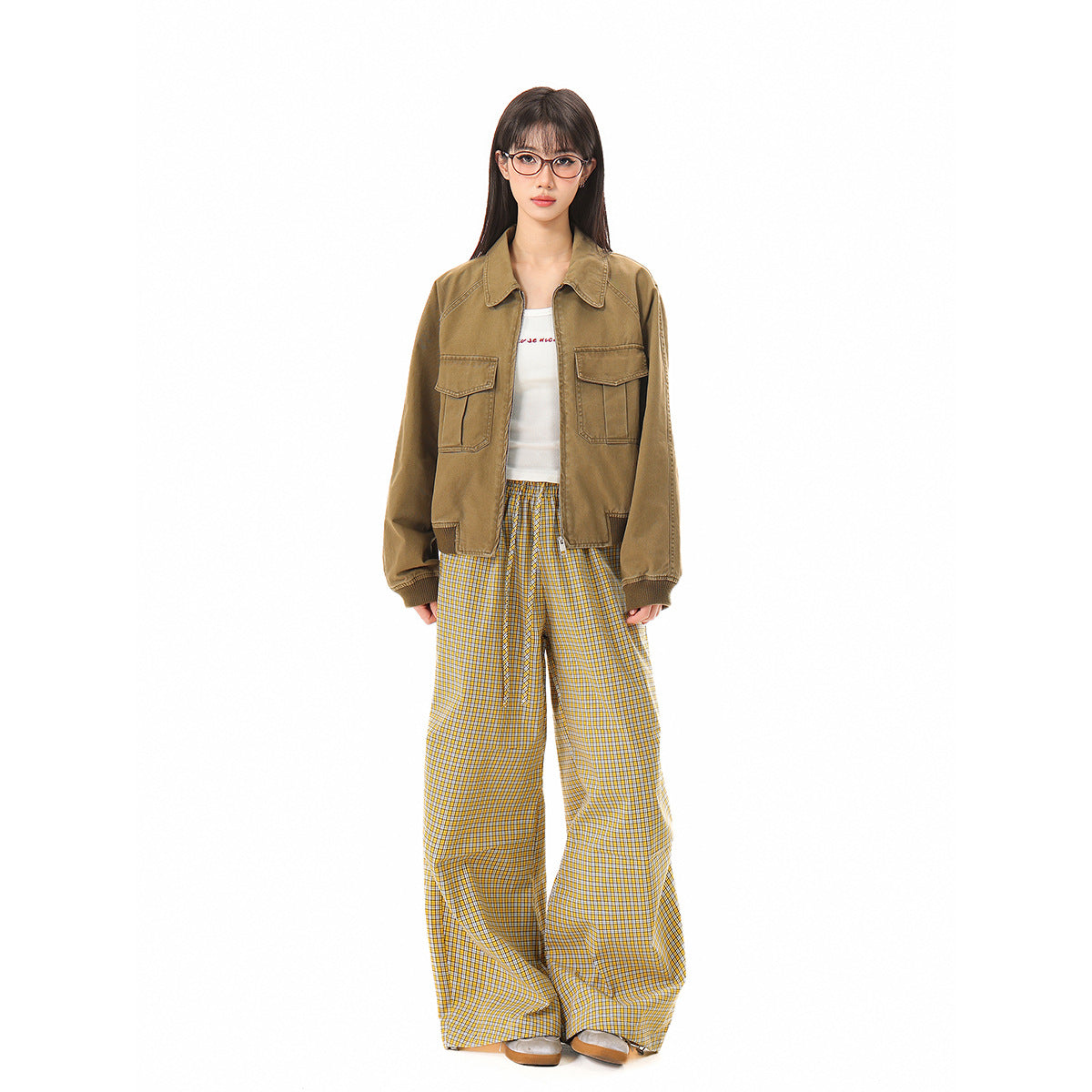 Women's cropped boxy bomber jacket made of cotton blend with flap pockets and full-length zipper Chichicherry