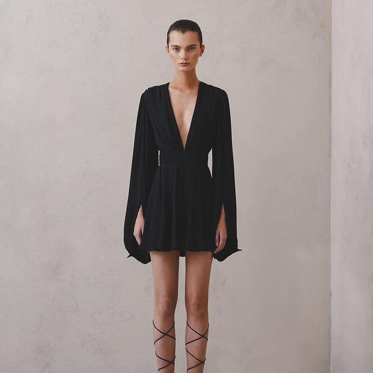 Damen Elegantes Minikleid mit tiefem V-Ausschnitt, Ballonärmeln und tailliertem Plisseerock Chichicherry
