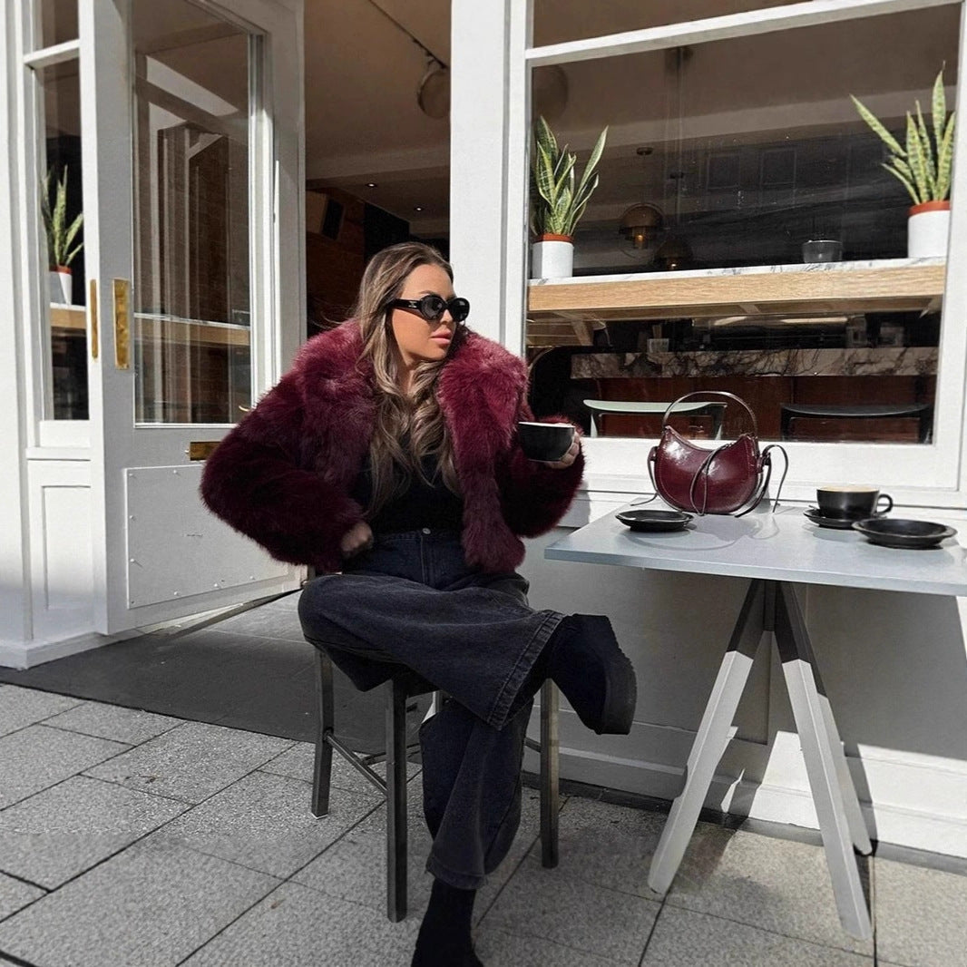 Women short jacket made of vegan high-pile faux fur with generous shawl collar Chichicherry