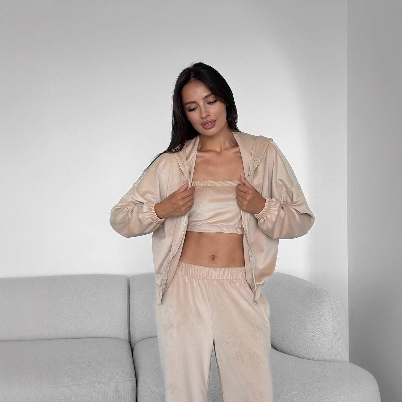 Damen Velours-Loungewear-Set mit Kapuzenjacke, Bandeau-Top und Jogginghose Chichicherry