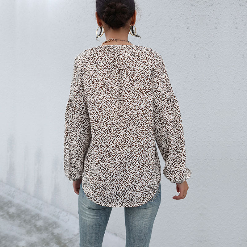 Women's Casual Tunic-Blouse with Fine Leopard Print, Button Placket and Balloon Sleeves Chichicherry